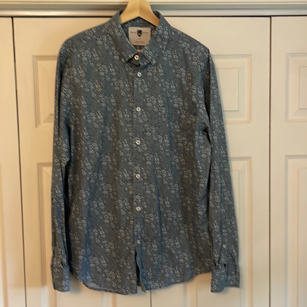 BLACK BROWN 1826 Men’s Shirt. Floral Button down.